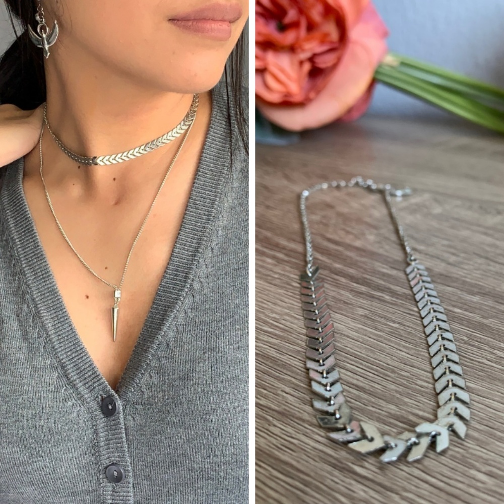 Silver-tone Chevron/ Arrow Choker Necklace